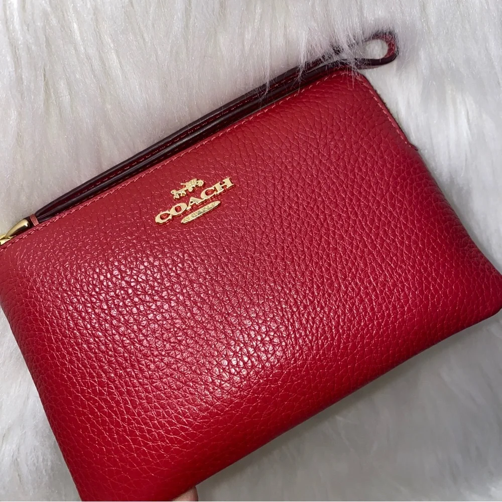 Coach ❤️ Leather Wristlet New True Red